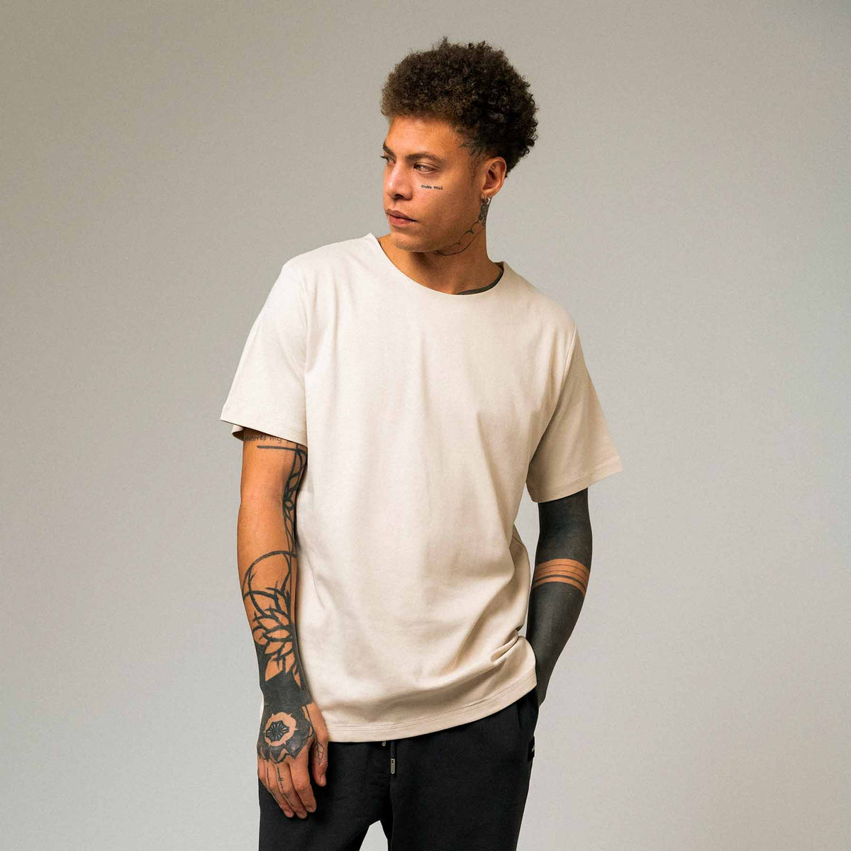 Arara ✗ Oat Milk // T-Shirt regular fit